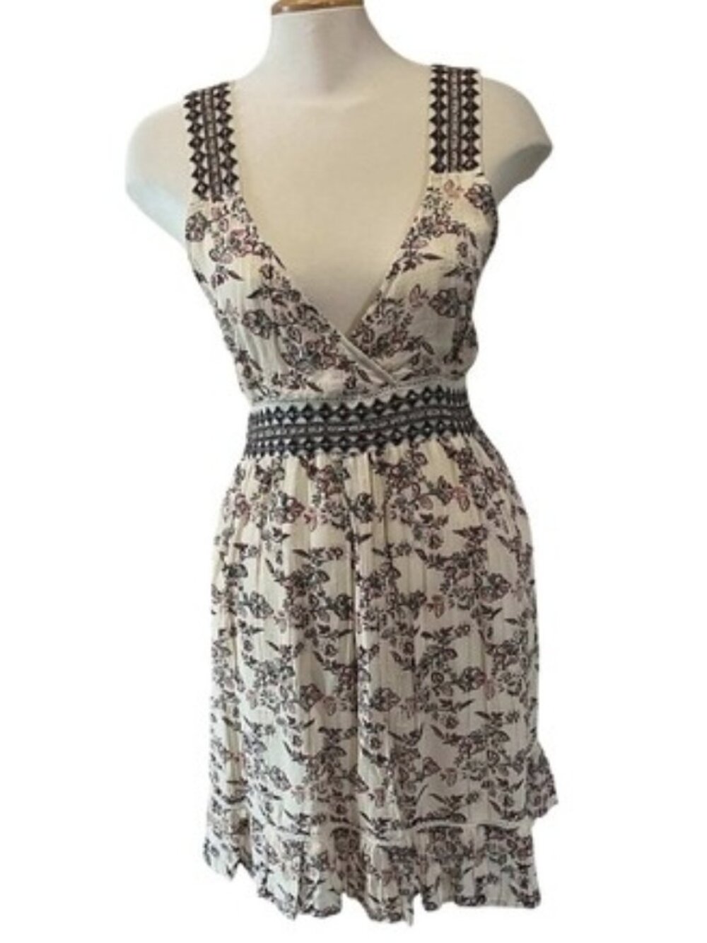 Boho Floral Sequin Embroidered Mini Dress Cream Gold Metallic V-Neck Tie‎ Back